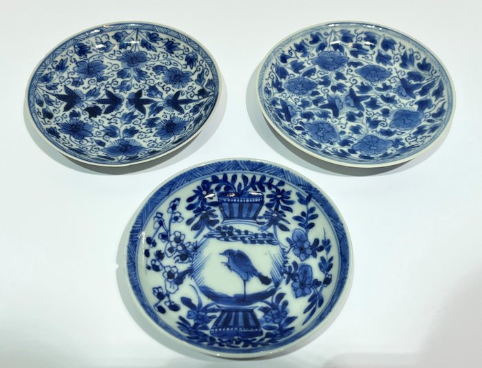 Plates (3) - Blue and white - Porcelain - China - Kangxi (1662-1722)
