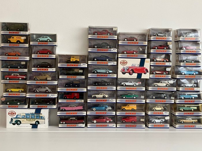 Matchbox - 1:43 - Matchbox The Dinky Collection - Collection of 51 models DY-1 to DY-32 and color variants