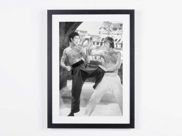 The Way of the Dragon (1972) - Bruce Lee as "Tang Lung" & Chuck Norris as "Colt" - Fine Art Photography - Luxury Wooden Framed 70X50 cm - Limited Edition Nr 01 of 35 - Serial ID 17057 - Original Certificate (COA), Hologram Logo Editor and QR Code - 100% New Items