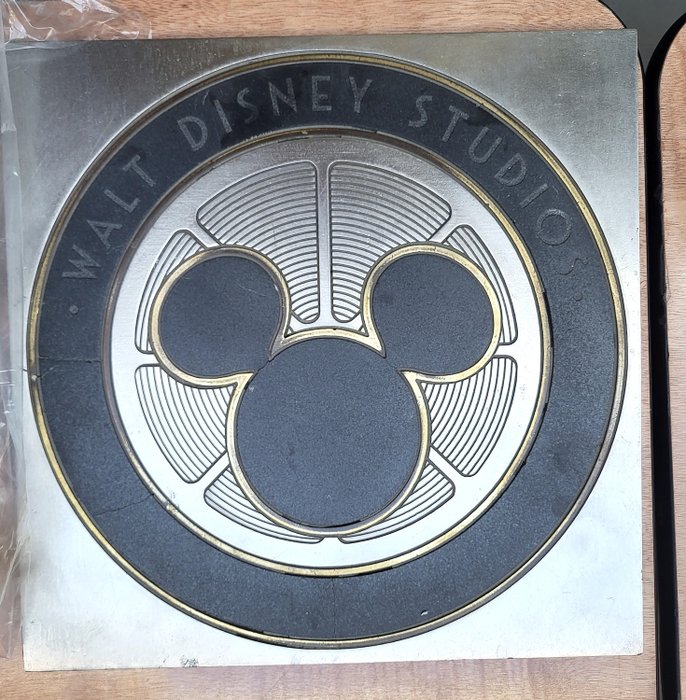 Disney Parks - Original tile from the Walt Disney Studios Park in Paris