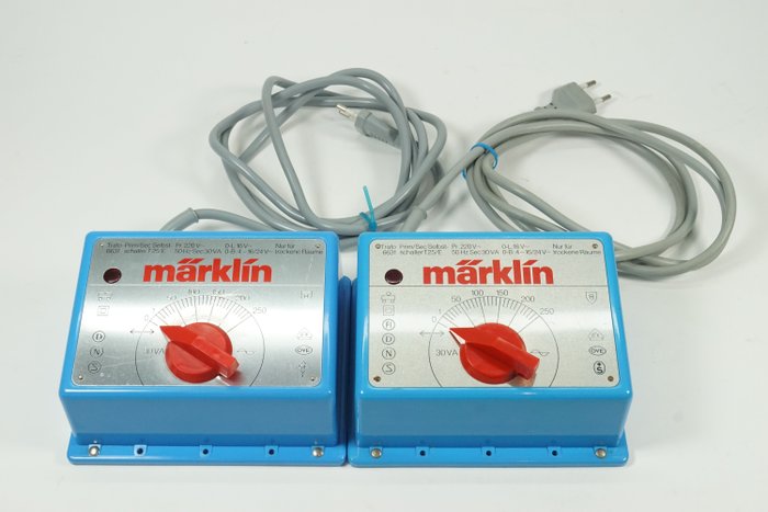 Märklin H0 - 6631 - Accessoires - 2x Transformateurs, 30VA