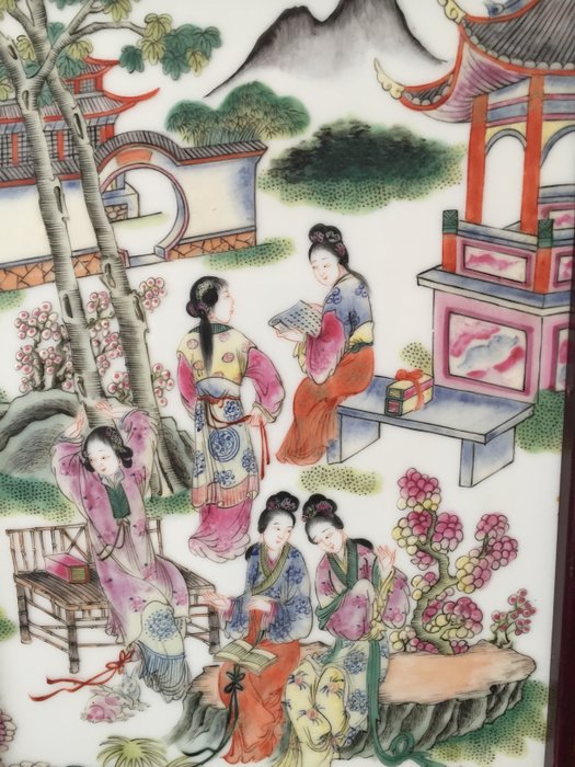 Placca in porcellana cinese con cornice - Porcellana - Sogno della Camera Rossa - Cina - Seconda metà del 20° secolo