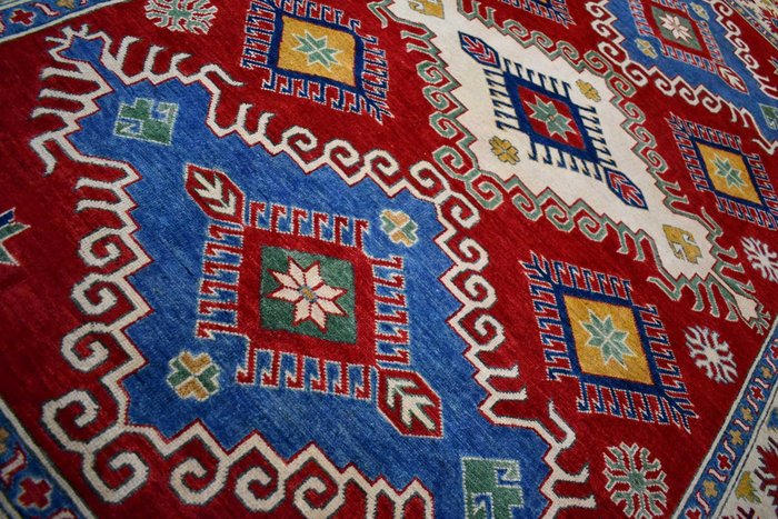 优质哈萨克语 - 未使用 - 小地毯 - 270 cm - 167 cm