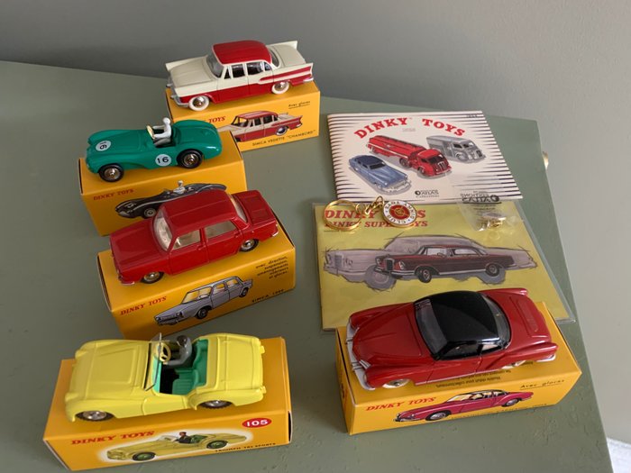 Atlas-Dinky Toys - 1:43 - Simca, Aston Martin, Volkswagen, Triumph