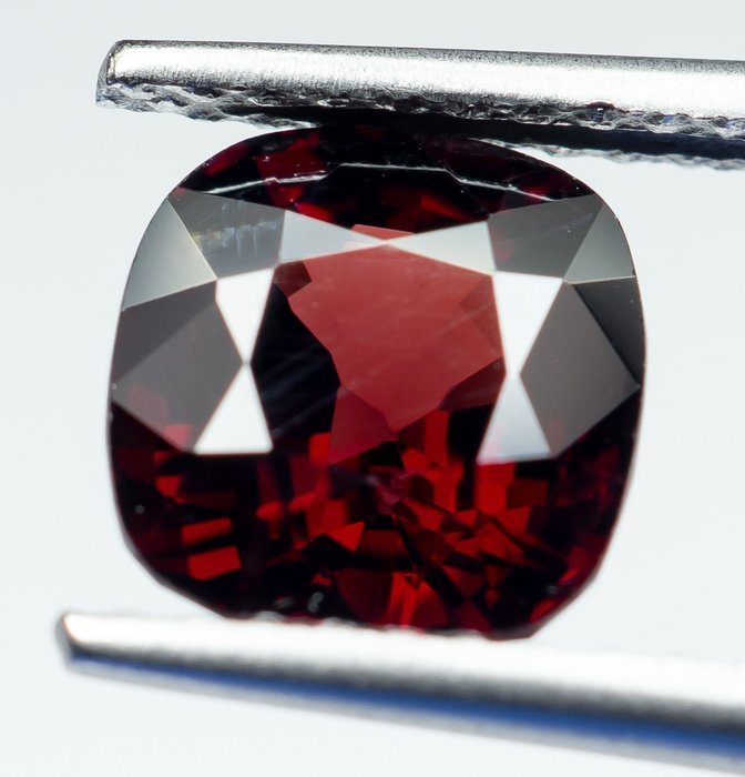 No Reserve – Intense Red – Burma Spinel – 2.13 ct