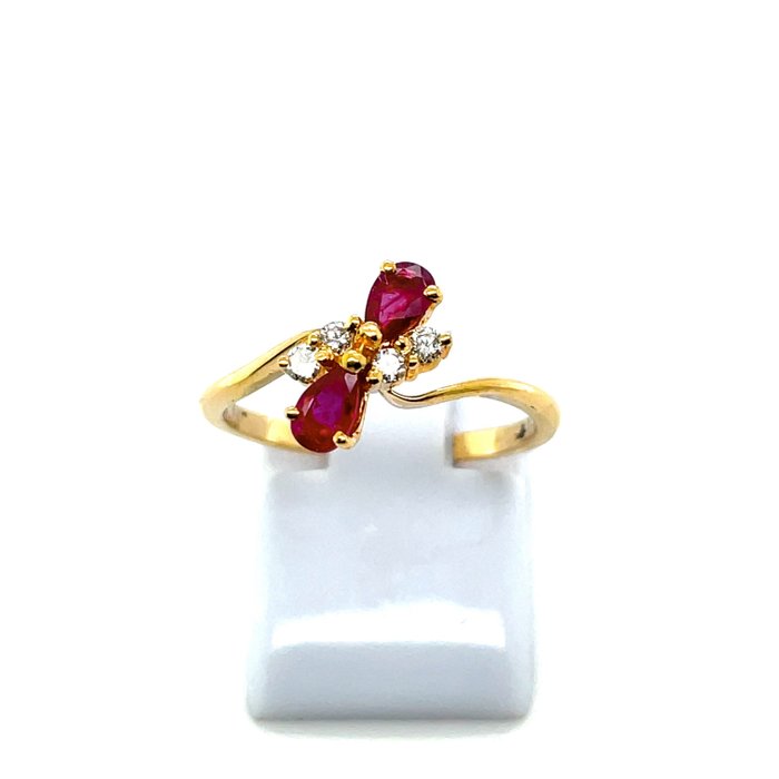 Preview of the first image of 18 kt. Gold, Yellow gold - Ring - 0.34 ct Ruby - Diamonds, Rubies.