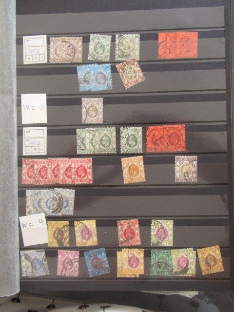 Hongkong - Advanced collection of stamps.