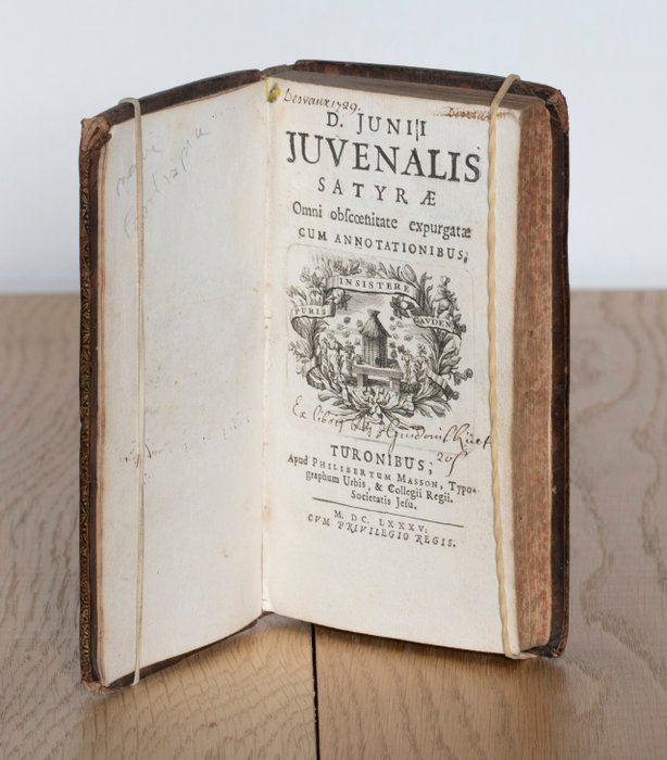 Juvenal - D. Juni Juvenalis Satyrae, omni obscoenitate expurgatae, cum annotationibus.‎ - 1685