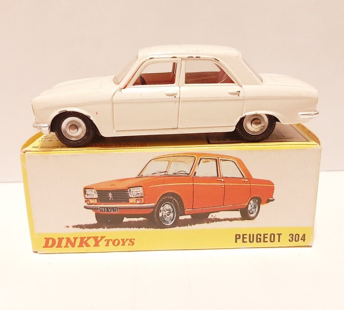 Dinky Toys - 1:43 - Peugeot 304 n. 1428 - Fabriqué en France