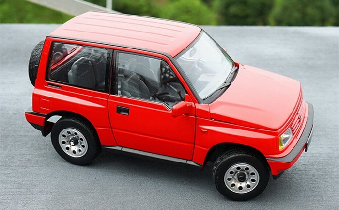 Preview of the first image of Dorlop - 1:18 - Suzuki Vitara - First edition - Limited-edition.