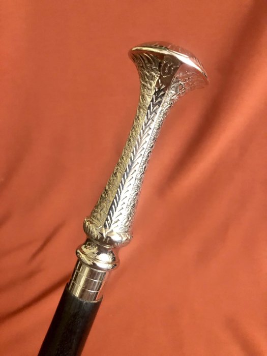 Walking stick - A, classy , diplomatic , Ambassador , walking stick. Handle  designed as a large silvered knob with - silvered brass and wood - Catawiki