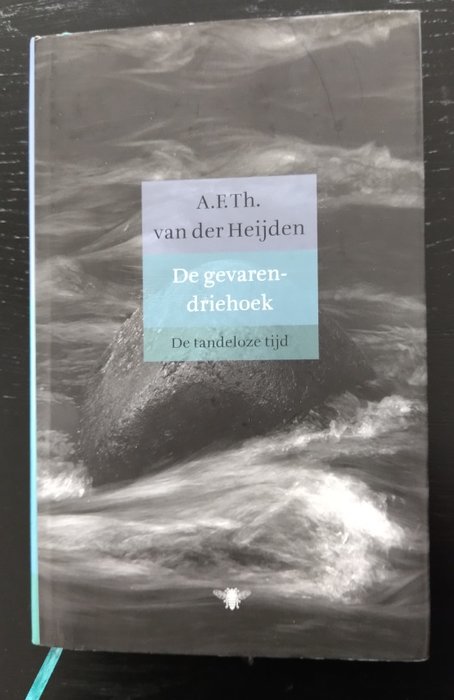 Gesigneerd; A.F.Th. van der Heijden - De Gevarendriehoek / De Movo Tapes - 2003/2013