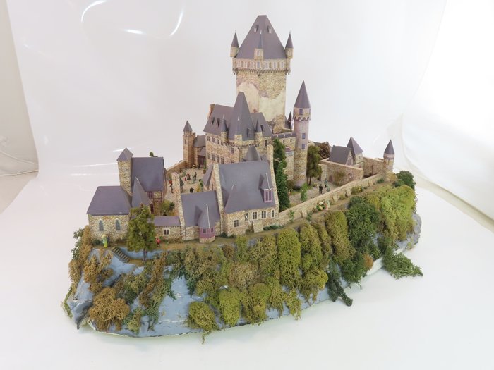 Onbekend H0 - Scenery - Set piece with large castle, built