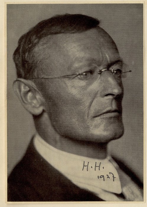 Signed; Hermann Hesse - Siddhartha. Eine indische Dichtung - First edition with portrait of Hesse, monogrammed & dated - 1922