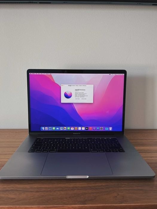 Apple, Macbook Pro 15" (2018) - Portatile - Nella scatola originale