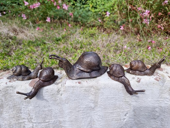 Statuette - A snail family (5) - Bronze