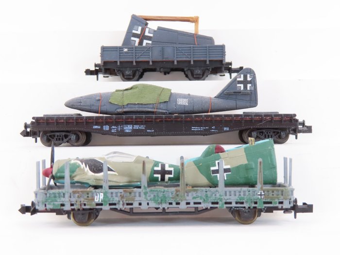 Minitrix, Roco N - Güterwagen - Flugzeugtransport WWII Messerschmitt bf 109 und Me 262 - DR (DRB)