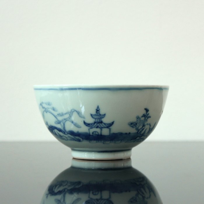 Scodella per il tè - Blu e bianco - Porcellana - paesaggio marittimo - Cina - XVIII secolo