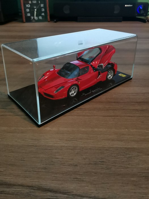 Kyosho - 1:43 - Ferrari Enzo Test Car - te openen