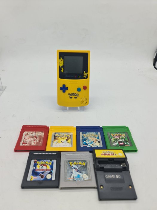Nintendo Pokemon Gameboy Color Pikachu Edition + Pokemon Red, Blue, Yellow, Silver, Green, Trading - Console avec jeux