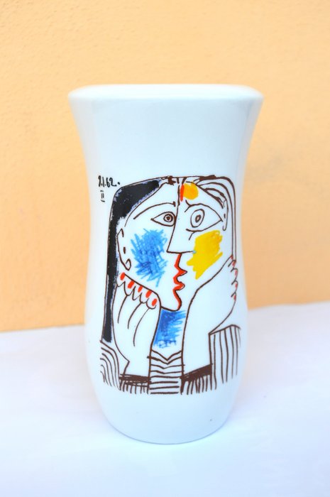 Tognana - - Pablo Picasso (d'après) - Vas -  Tete Appuyèe sur le Mains II  - porţelan