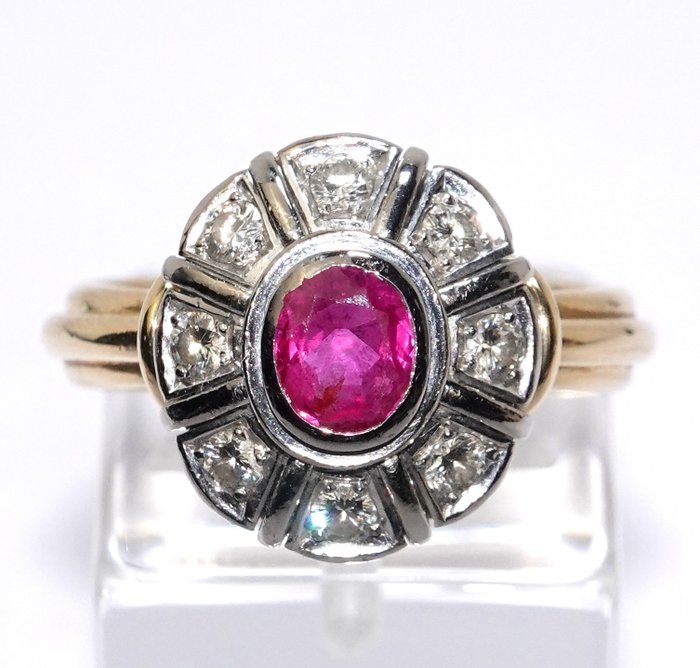 Image 2 of HANDCRAFTED - 18 kt. White gold, Yellow gold - Ring - 0.50 ct Ruby - Diamonds