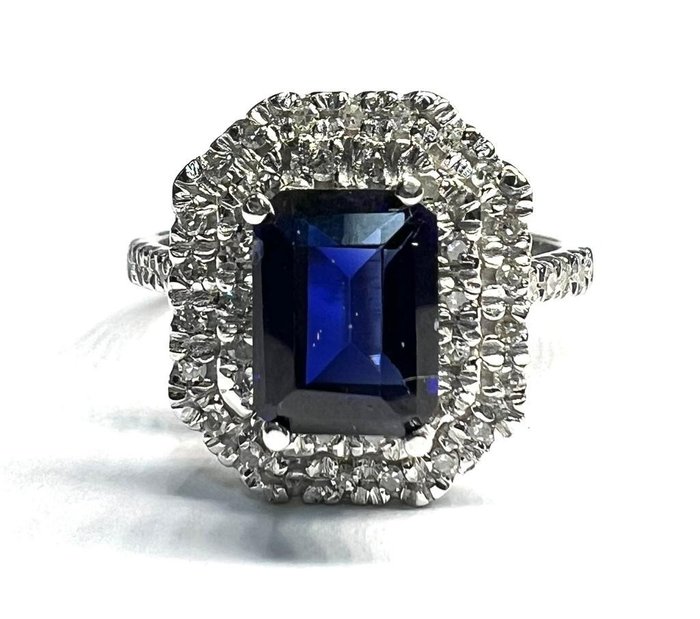 Preview of the first image of 18 kt. White gold - Ring - 2.15 ct Sapphire - Diamonds.