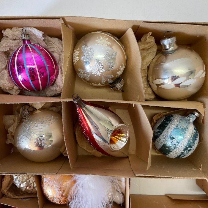 dans Negende Onheil Vintage Kerstversiering/Kerstballen (40) - Glas, IJzer (gegoten/gesmeed),  Plastic - Veilingagenda