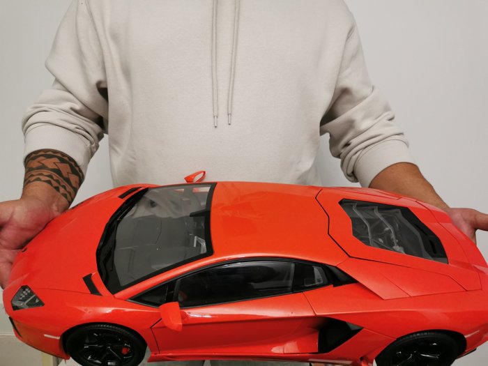 Pocher - 1:8 - Lamborghini Aventador