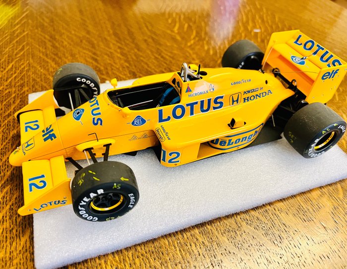 Exoto - 1:18 - Lotus 99t - Ayrton Séné