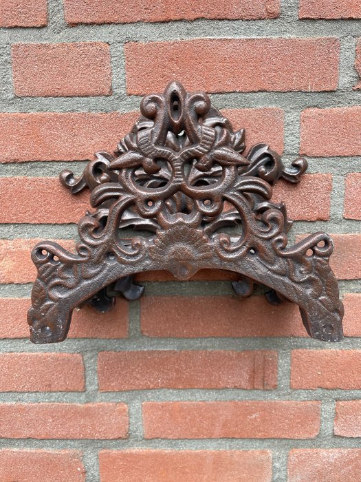 Ornamento decorativo - Gietijzeren tuinslanghouder antieke stijl - Europa 