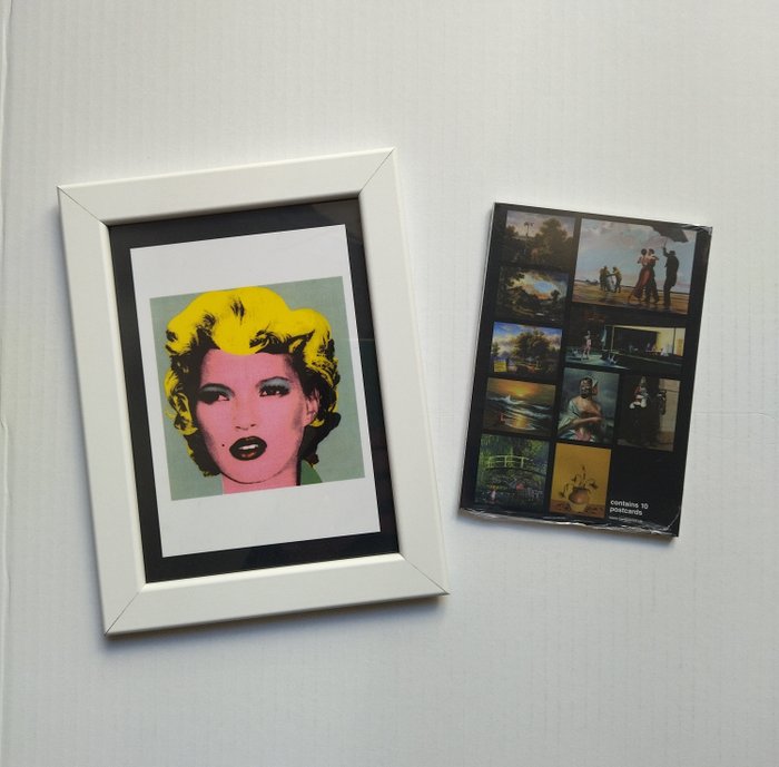 Banksy - Kate Moss / Raakaöljynäyttelyn postikortti - katutaide - Postikorttialbumi - 2005-2005