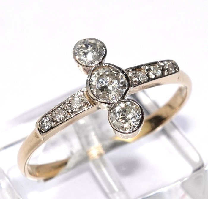 Preview of the first image of 0.58 ct. Altschliff-Diamanten - 18 kt. Yellow gold - Ring - 0.58 ct Diamond.