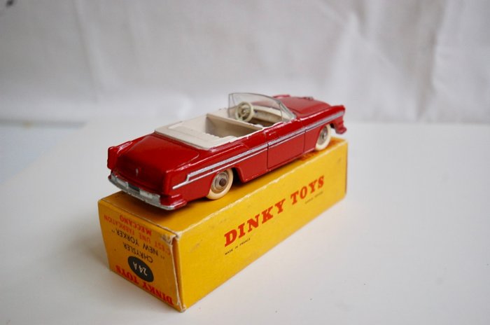 Image 3 of Dinky Toys - 1:43 - Chrysler New Yorker 1955