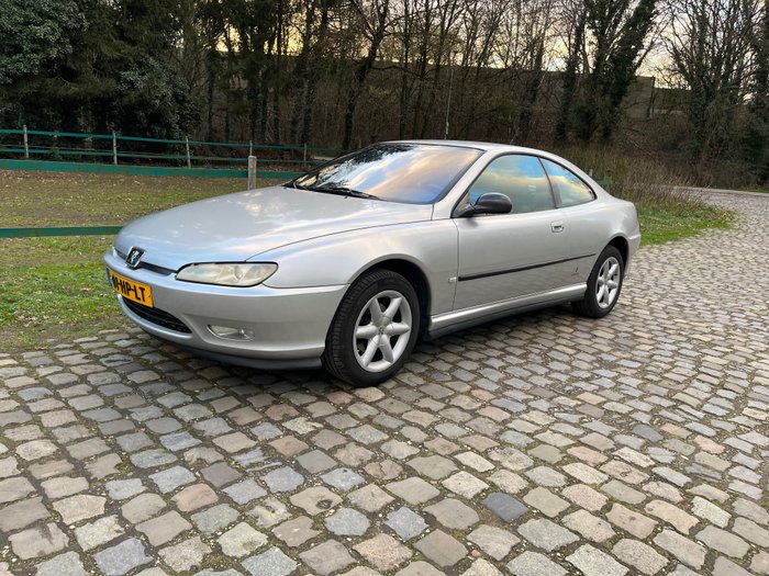 Preview of the first image of Peugeot - 406 Coupe 2.0 - 2001.