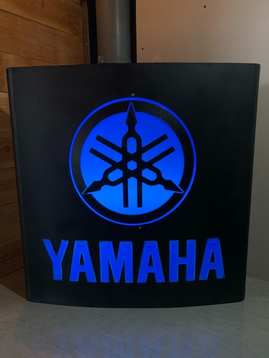 Preview of the first image of Decorative object - Enseigne lumineuse Yamaha - Yamaha - 1990-2000.