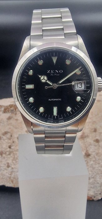 Preview of the first image of Zeno-Watch Basel - de Luxe ETA 2836 - Swiss Made - Unisex - 2011-present.