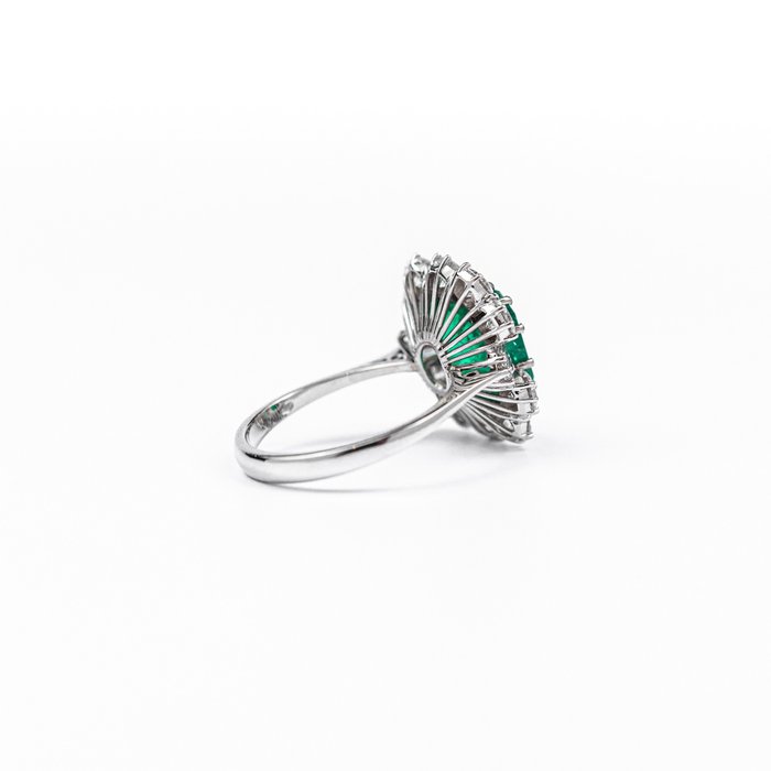 Image 3 of 18 kt. White gold - Ring - 3.27 ct Emerald - Diamonds