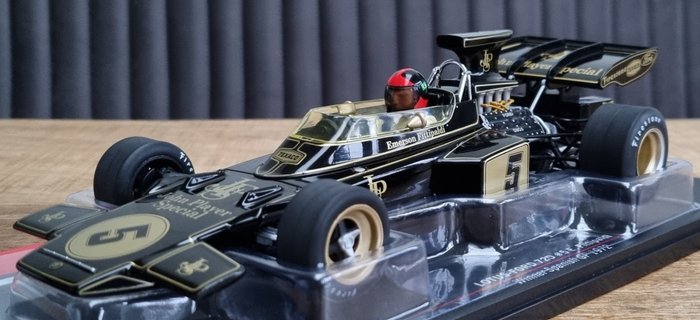 Preview of the first image of Model Car Group - 1:18 - Team Lotus JPS - Lotus 72D #5 Emerson Fittipaldi - Winner GP Spain - F1 Wo.
