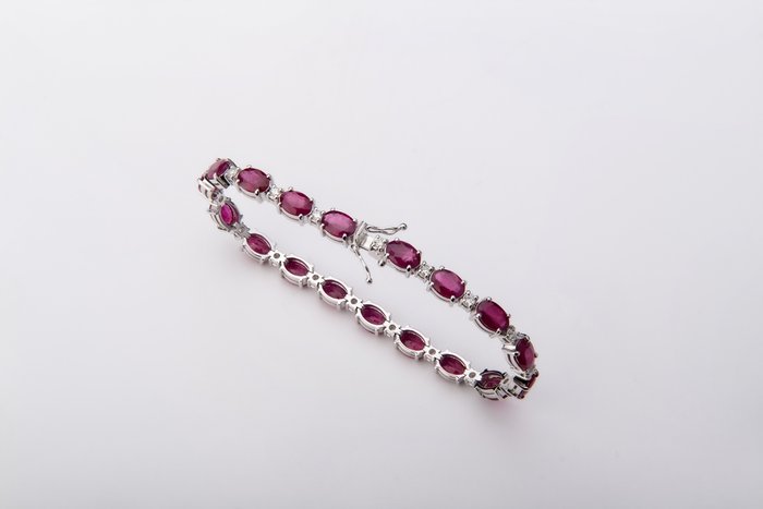 Preview of the first image of 18 kt. White gold - Bracelet - 12.24 ct Ruby - Diamonds.