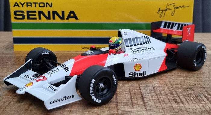 Preview of the first image of MiniChamps - 1:18 - McLaren F1 Team - McLaren Honda MP4/5B - #27 Ayrton Senna - F1 World Champion 1.