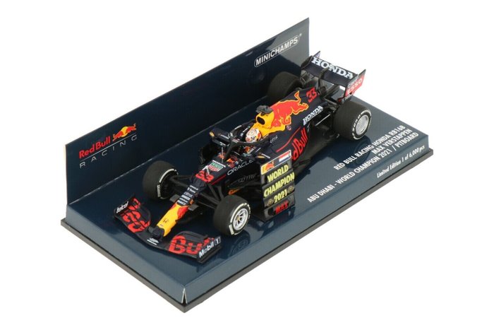 Minichamps 1:43 - 1 - Machetă mașină de curse - Red Bull Racing Honda RB16B #33 Abu Dhabi GP + Pitboard WC 2021 - Max Verstappen - Ediție limitată de 6000 buc.