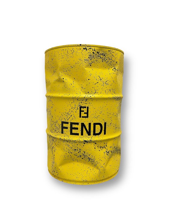 Preview of the first image of wally - Baril Fendi.