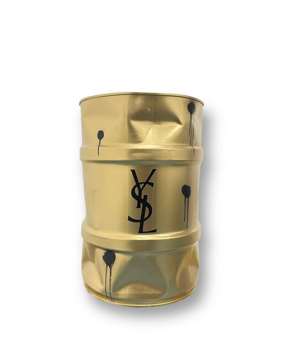 Preview of the first image of wally - Baril YSL gold.