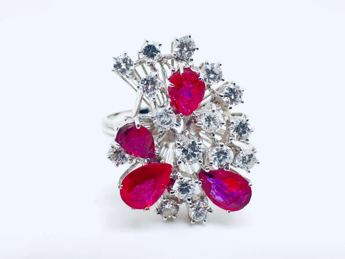 Image 3 of 18 kt. White gold - Ring - 2.35 ct Ruby - Diamonds