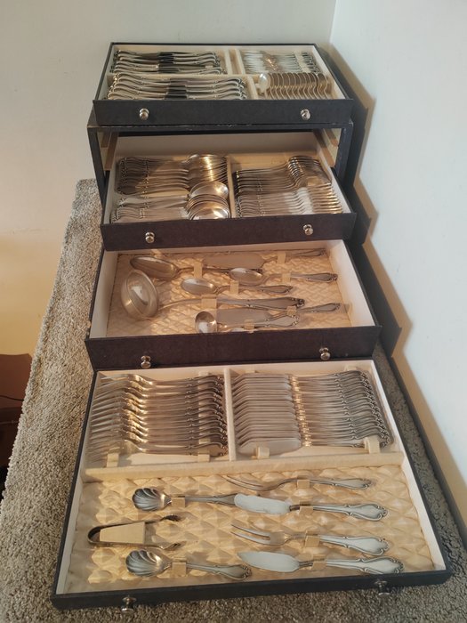 Preview of the first image of Solingen - Cutlery set (135).