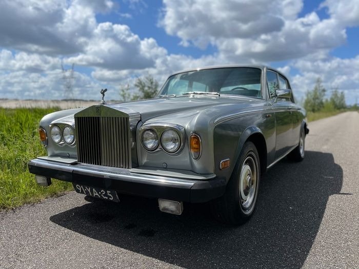 Rolls Royce Silver Wraith II Saloon LHD – RD Classics