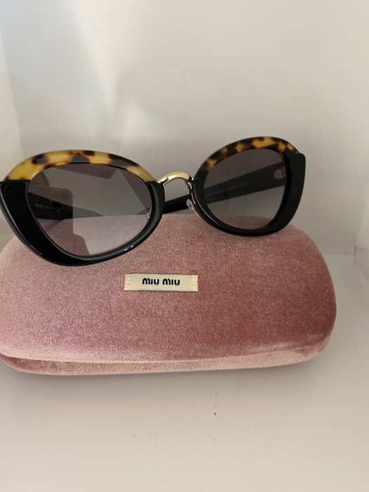 Miu Miu - Sunglasses - Catawiki
