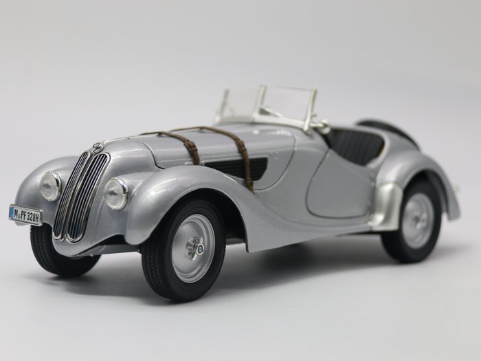 Image 2 of Ricko - 1:18 - BMW 327 Convertible from 1937