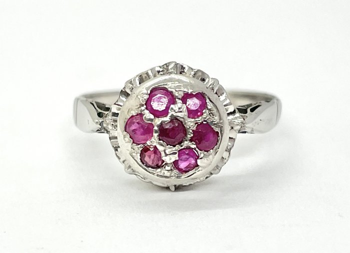 Preview of the first image of "NO RESERVE PRICE" Art déco - 18 kt. White gold - Ring - 0.30 ct Ruby.
